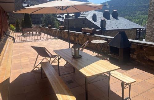 El Tarter Apartment | Una terraza con encanto