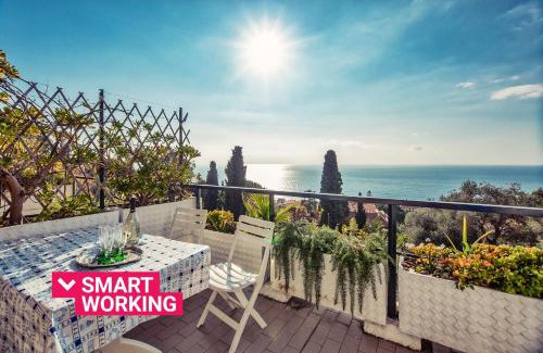 Ospedaletti Apartment | Una terrazza sul golfo di Ospedaletti by Wonderful Italy
