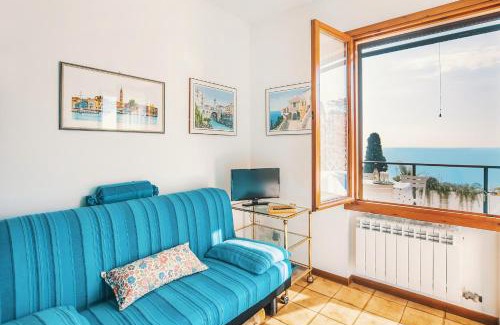 Ospedaletti Apartment | Una terrazza sul golfo di Ospedaletti by Wonderful Italy