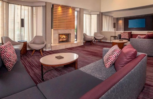Newark Resort | Unbeatable Location! 2 Comfortable Units, Indoor Swimming Pool, Pets are Welcome