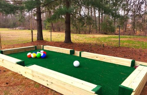 Spring Grove House | Uncle Bill's Lodge & Soccer Pool Showdown