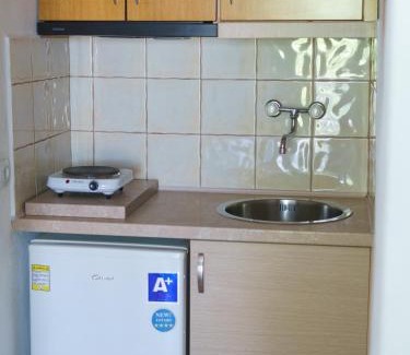 Paralia Pantaleimonos Apartment | Under the Castle Apartments 2