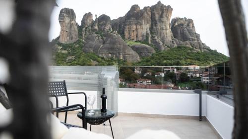 Kalambaka Apartment | UNDER THE ROCKS 3