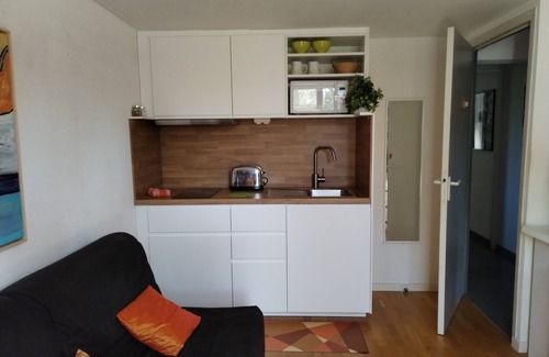 Montfavet Apartment | Under the sun of Provence and the song of the cicadas - 4 Nights minimum