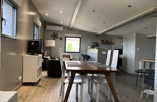Boos Apartment | Une Annexe Avec Bureau Pour Télé Travail