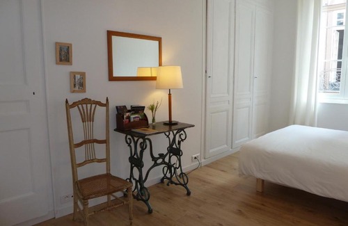 Rouen City Centre Bed & Breakfast | Une Chambre Dans L'atelier De R