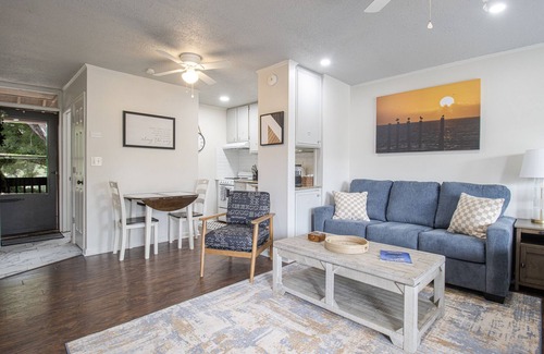 Diamondhead Condo | unFOREgettable 19th hole - steps from the Country Club, Golf & Pools - Pets OK!