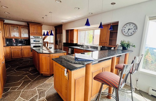 Lakeridge House | Unforgettable Sunsets in Tahoe