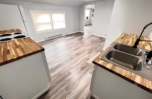 Kaukauna Apartment | Unfurnished 2 Bedroom Upper Duplex in Kaukauna