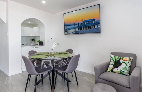 Woorim Apartment | Uninterruped Waterviews