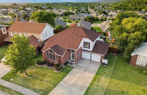 Dallas Villa | Unique 5BR Mountain View W Pool, Fire Pit, 16 Ppl