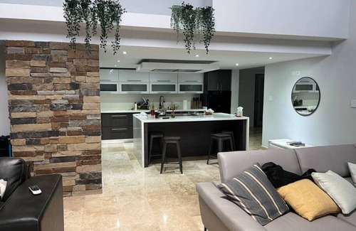 Rio Villa | Unique and Luxurious 5 Bedroom Mansion