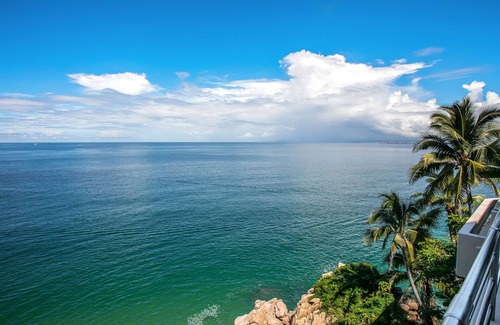 Mismaloya Villa | Unique and private luxury vacation villa 14BD