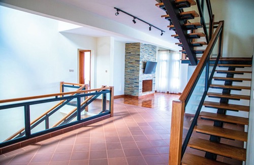Nanyuki Villa | Unique and secluded family and group friendly resort with a great Mt Kenya View.