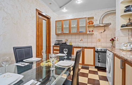 Sector 1 Apartment | Unique and Spacious Haven: Garden, BBQ & Courtyard