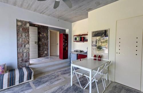 Kilada Apartment | Unique Apartment for Art & Nature Lovers