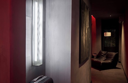 District 1 Apartment | Unique Art Decór Studio Hidden inside Coffee Shop