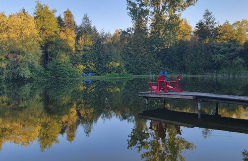 Tyrone RV Rental | Unique bell-tent glamping experience in the Oak Ridges Moraine Forest.