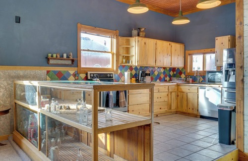 Victor House | Unique Colorado Mountain Retreat: Near Pikes Peak!