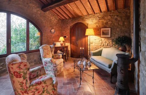 Umbertide House | Unique country house in an old hamlet