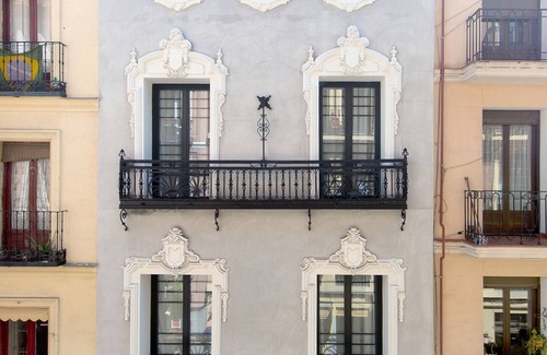 Cortes Apartment | Unique Design Apartment in Barrio las Letras