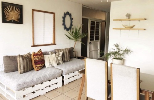Zamora Apartment | Unique Design w/Balcony String Light Vibe! NETFLIX, DISNEY+, HBO MAX & more!