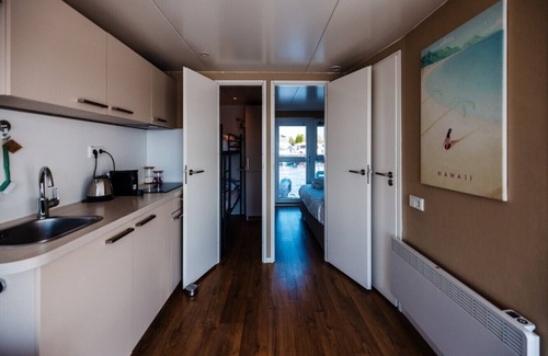 Groenlandsekade Cottage | Unique Experience Close to AMS. Free Parking.