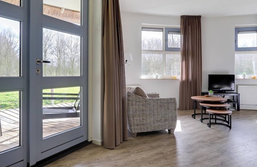 Noordwolde House | Unique holiday home in Noordwolde with garden