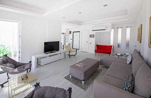 Akyarlar Apartment | Unique House near Beach with Backyard in Bodrum