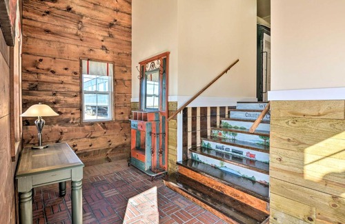 Duenweg Apartment | Unique Joplin Gem Converted Train Car Studio