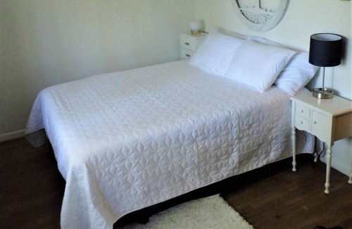 Ticonderoga House | UNIQUE LAKEFRONT DESTINATION with Four Seasons of Adirondack Adventure