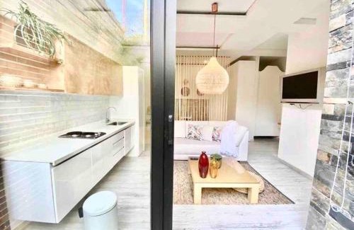 Financial District Apartment | Unique Loft Design, Zona G with Private Terrace