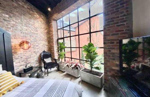 Financial District Apartment | Unique Loft Design, Zona G with View Garden