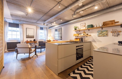 Waterloo Apartment | Unique Loft-Style Apartment in Central London