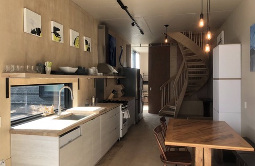 Twin Lakes Cabin | Unique modern luxury cabin above 2 lakes, surrounded by 360 views of mountains