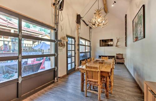 Red River House | Unique Mtn Getaway with Stunning Outdoor Area!