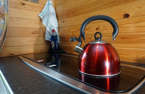 Hawick Cabin | Unique, Off- Grid Beehive Pod at Westcote Glamping