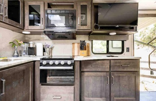 Carmel Valley House | Unique Off-Grid experience with Stunning Views Close to Wine Tasting