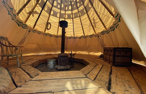 Chatham RV Rental | Unique Off-grid stay in the heart of the White Mountain National Forest