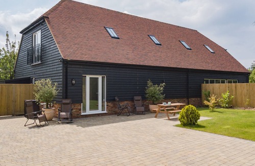 Denton House | Unique property, nestled in the pretty countryside, near the village of Kingston