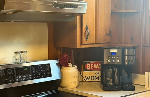 Greenbrier House | Unique Speakeasy Apartment Home near Downtown Nashville!