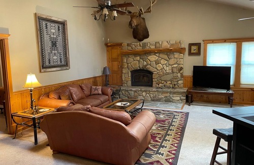 Alfalfa House | Unique Stay on a Working Bison and Yak Ranch