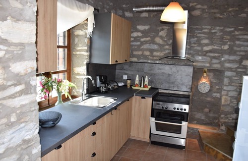 South Pelion House | UNIQUE TRADITIONAL STONE HOUSE IN PELION (ZERVOCHIA AFISSOS) GREECE