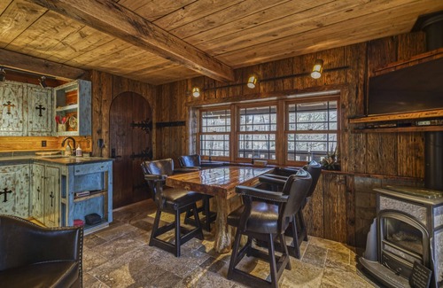 Mount Sunapee House | Unique Treehouse Near Mt Sunapee – No Cleaning Fee