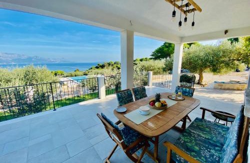 Sumartin Villa | Unique villa in olive field with salted swimming pool-Villa Frida