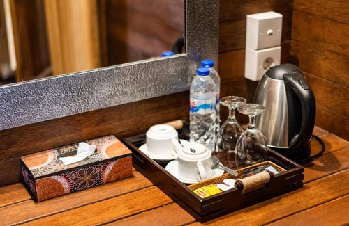 Mushroom Bay Cottage | Unique Wooden Cottage in Lembongan, Only Minutes Away from Beach on Bike