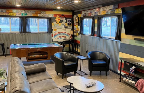 Antigo Apartment | Uniquely Renovated Building with a feel of home-Sleeps 4.
