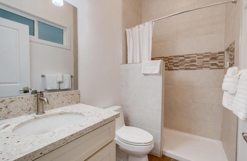 Wailuku Apartment | Unit 1 Maui Ohana Modern Studio