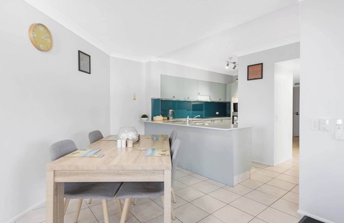Torquay Apartment | Unit 13 Charlton on the Esplanade