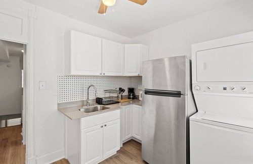 Park View Condo | Unit #2 Close to Howard University